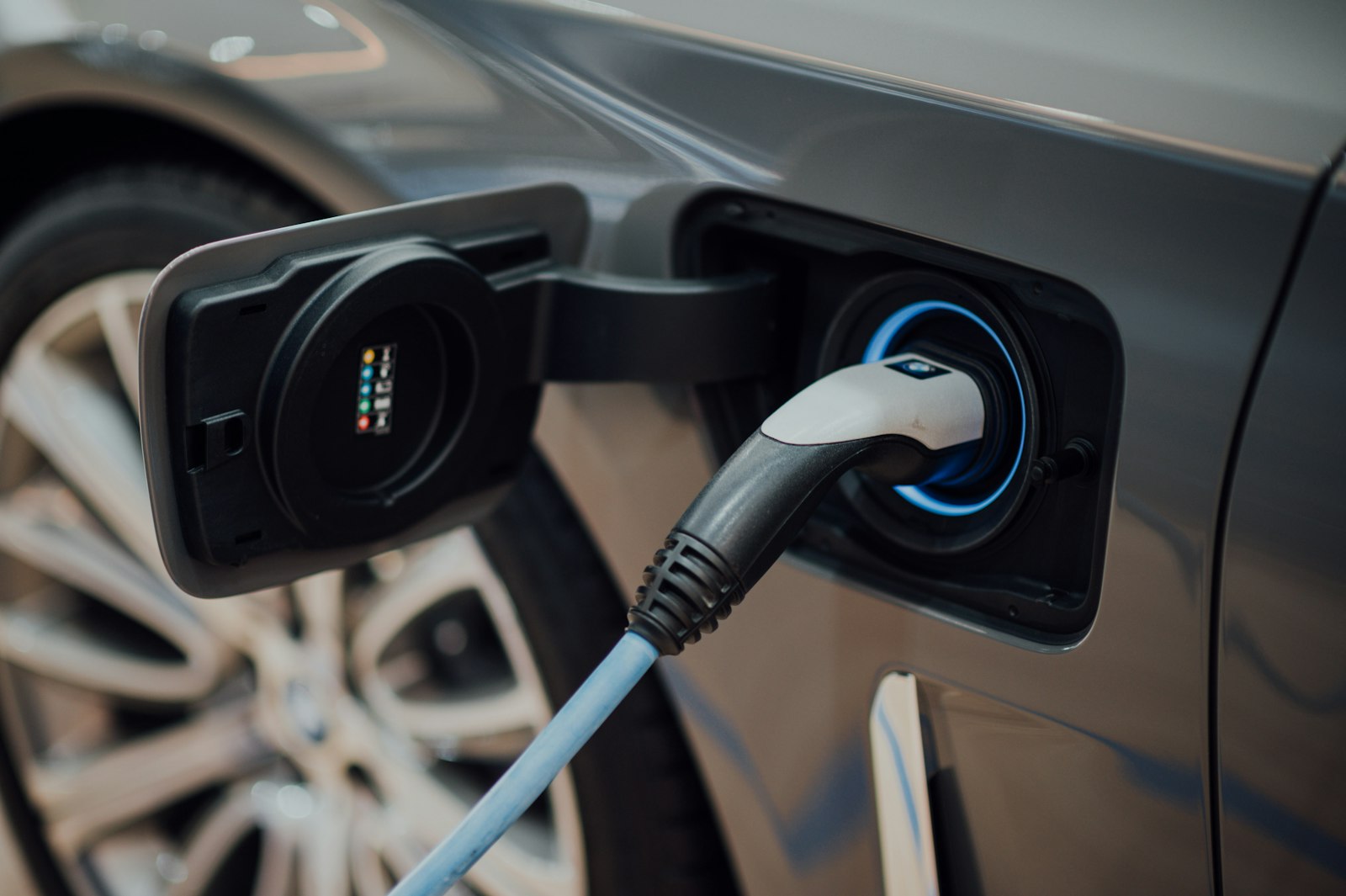 Vehículo eléctrico en carga